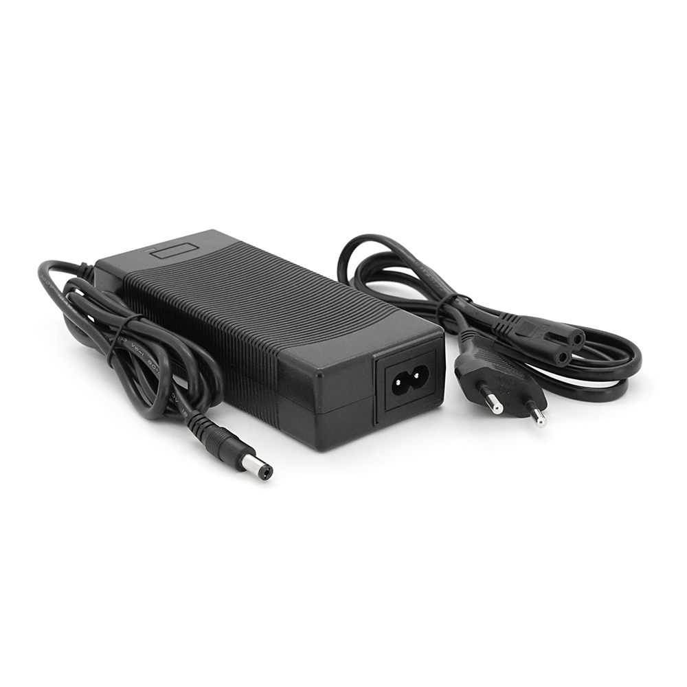 Зарядний пристрій LiitoKala Lii-126500 для Li-Ion акумуляторів 12.6V 5A, роз'єм 5.5*2.1 мм.