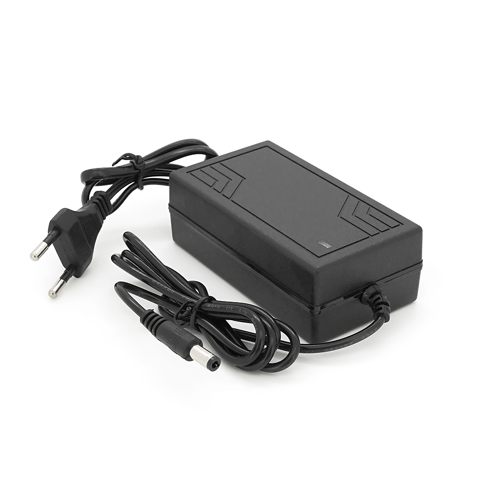 Зарядний пристрій для акумуляторів Li-ion 25,2V2A, штекер 5.5*2.5, індикація