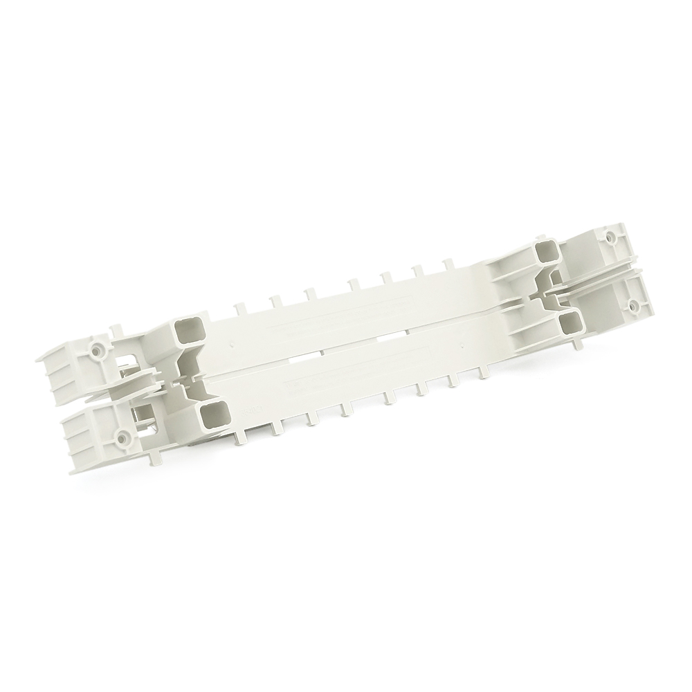 Аксесуар-з'єднувач для вертикального з'єднання модульних, навісних щитів Panasonic кратних 16-ти.